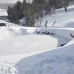Dvor Pod Krikmi Campeggio *