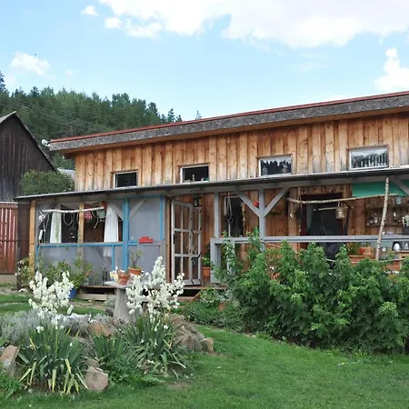 Dvor Pod Krikmi Campsite