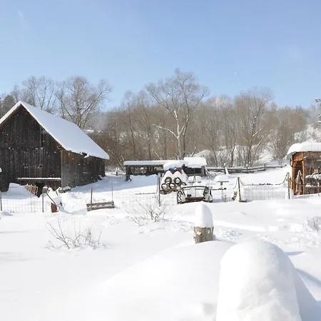 אתר קמפינג Dvor Pod Krikmi *