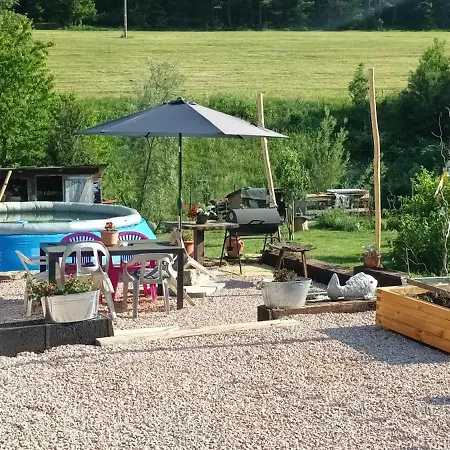 Kemp Dvor Pod Krikmi *