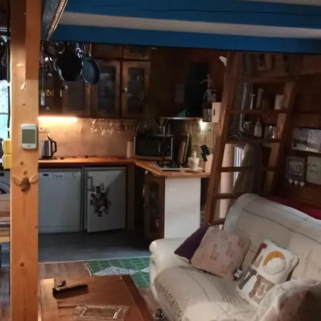 Dvor Pod Krikmi 캠프장